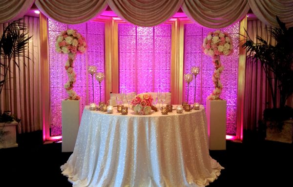 The Finishing Touch Wedding design Sweetheart table background decor