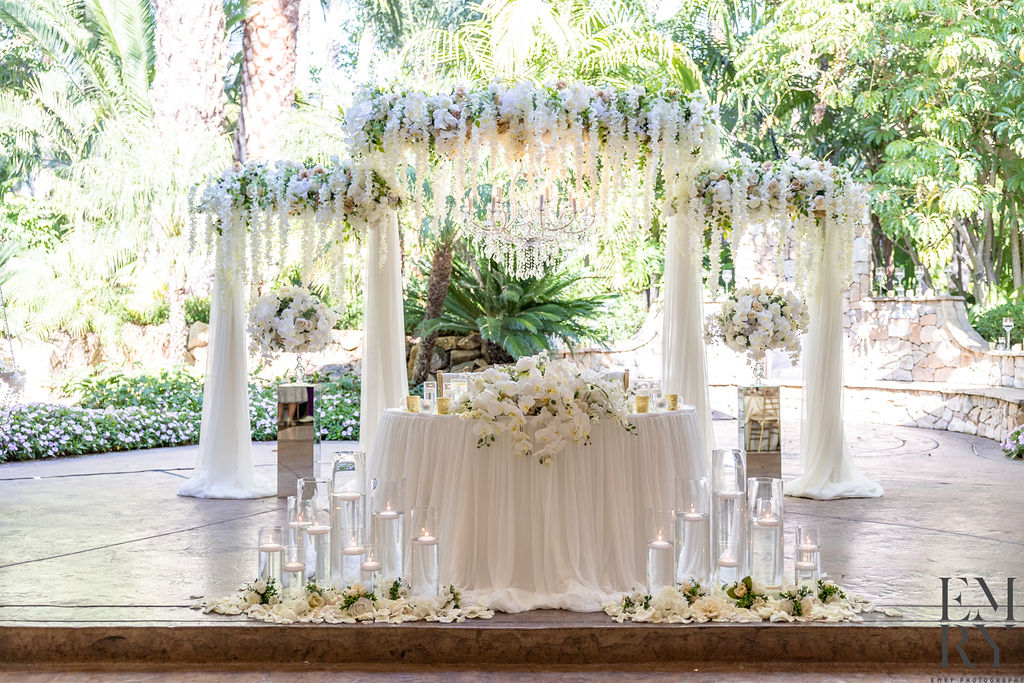 wedding sweetheart table